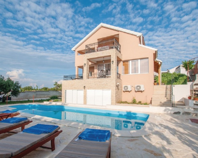 Äußeres, Villa Mila mit Pool, Murter, Dalmatien, Kroatien Murter