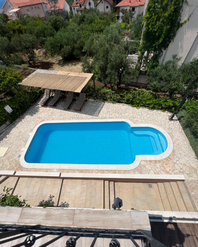 Äußeres, Villa Mila mit Pool, Murter, Dalmatien, Kroatien Murter
