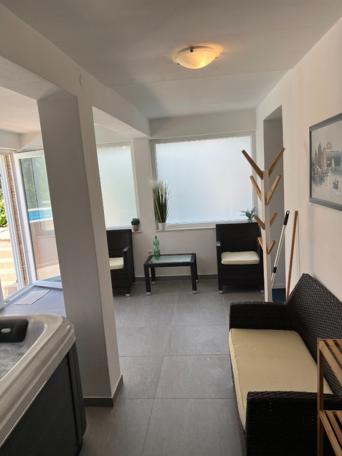 Äußeres, Villa Mila mit Pool, Murter, Dalmatien, Kroatien Murter